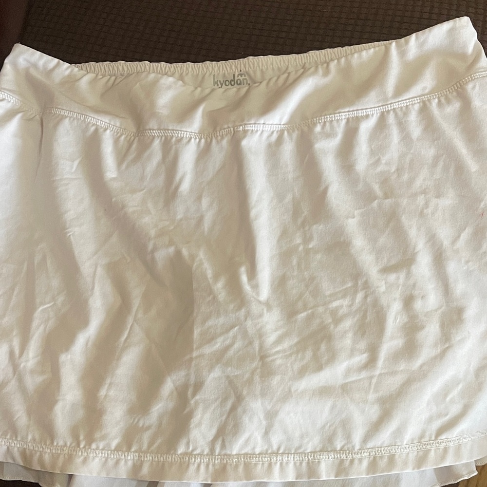 Kyodan Classic White Mini Skirt